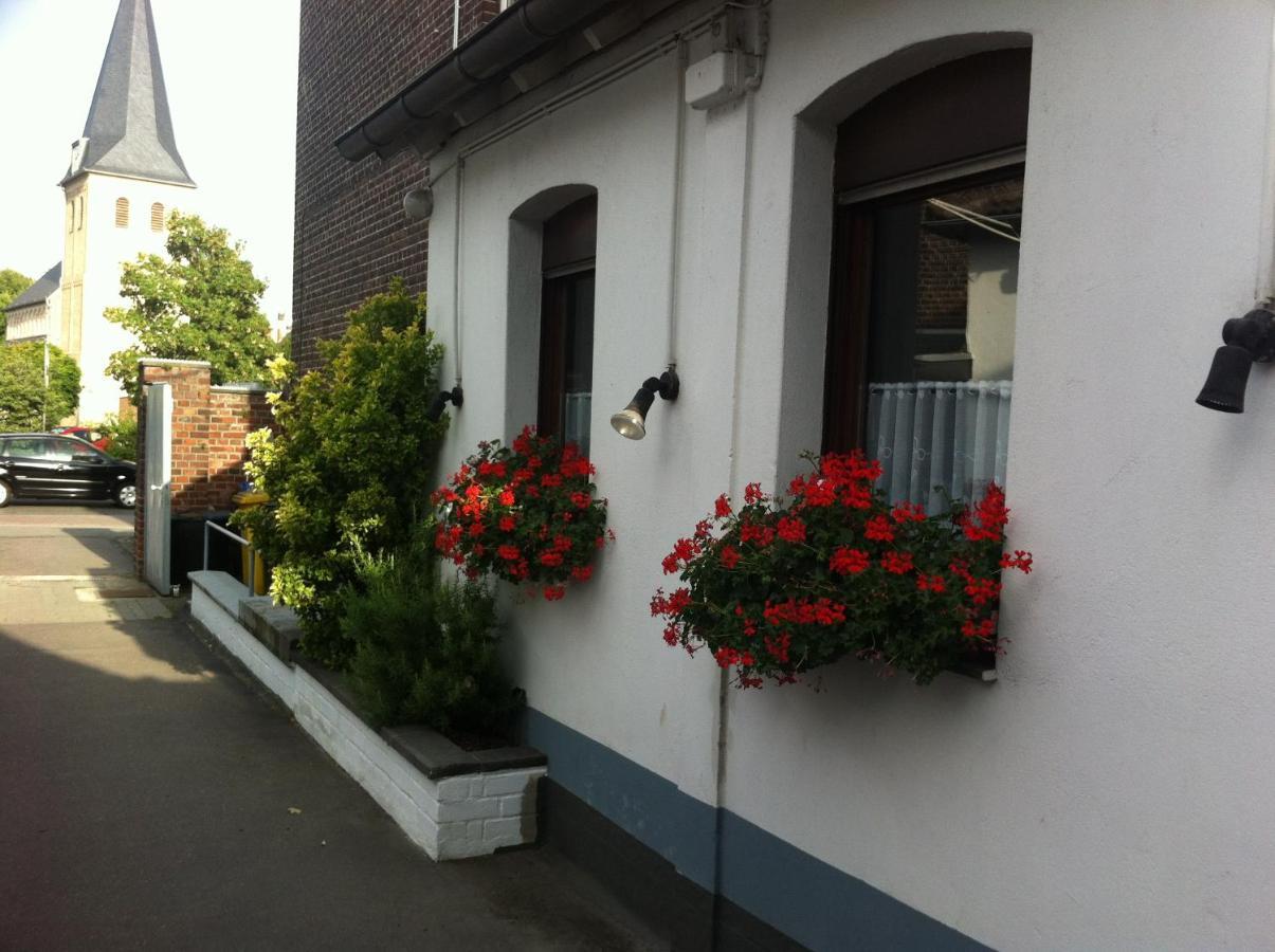 Hostel Dormitorium Kaarst Wohnraum Auf Zeit Exteriér fotografie