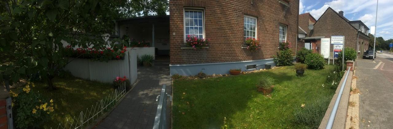 Hostel Dormitorium Kaarst Wohnraum Auf Zeit Exteriér fotografie